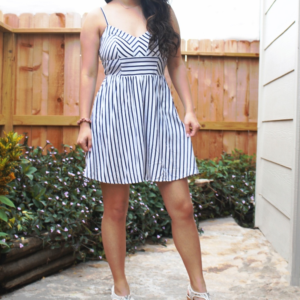 Express Blue & White Striped Dress w/ Pockets